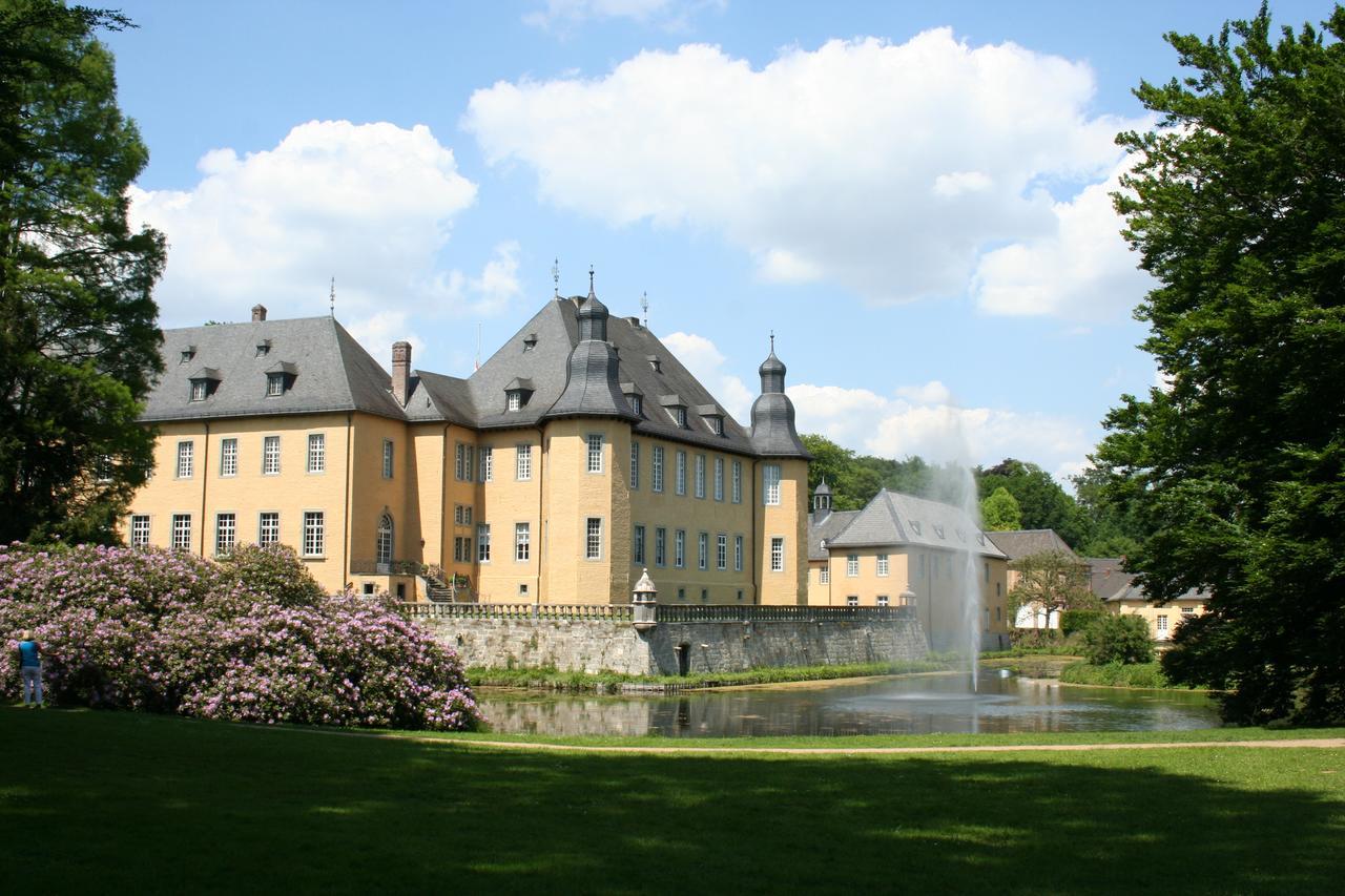 Hotel Schloss Dyck Juchen Bagian luar foto